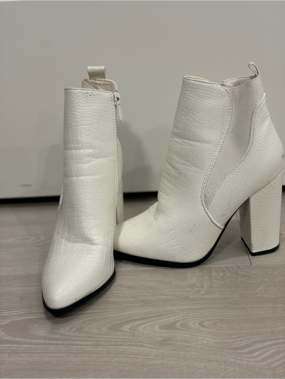 Women's White Croc-Texture Block Heel Ankle Boots